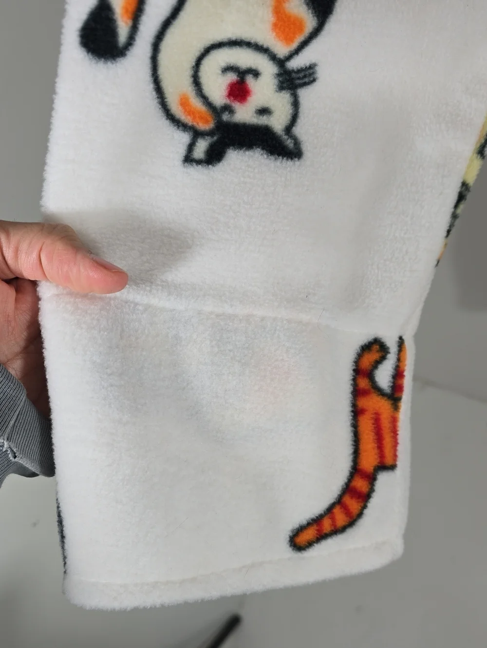 {Aegan Apparel} Soft Cat Print Fleece Robe White - ONE SIZE